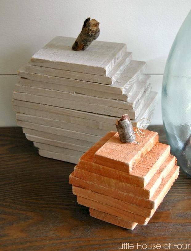Updated Pallet Wood Pumpkins
