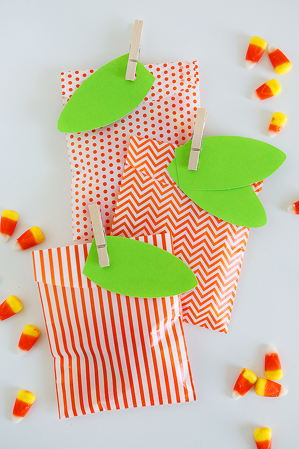 Simple Pumpkin Favor Bags